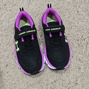 Kids' Under Armour Shoes